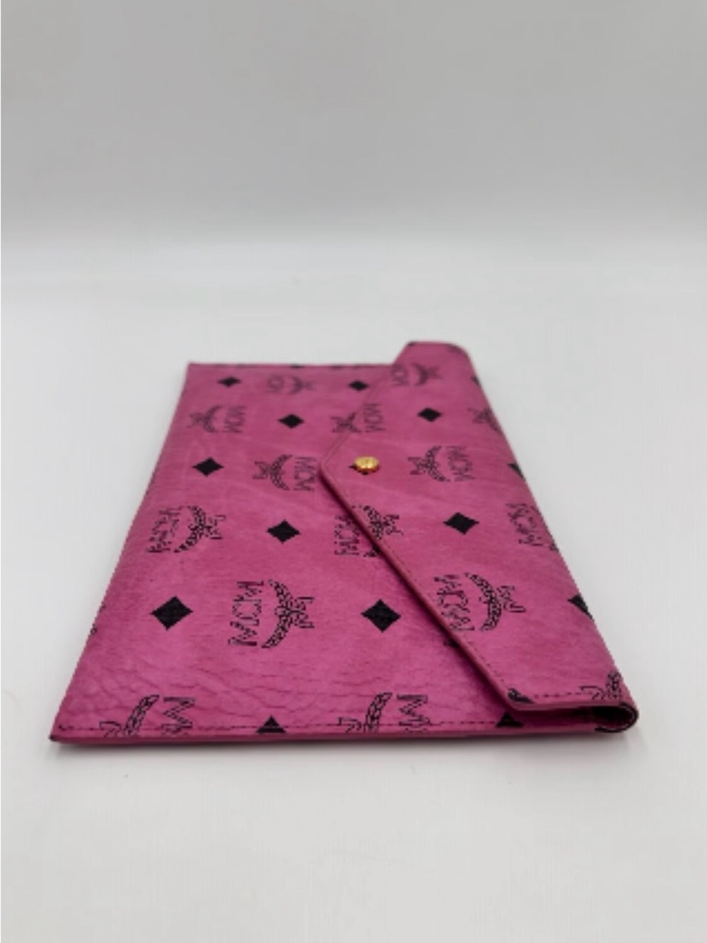 MCM Pink Logo Envelope Clutch - Picture 4 of 8